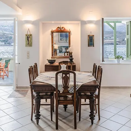 Seafront House In By Explore بيت للعطل Ándros